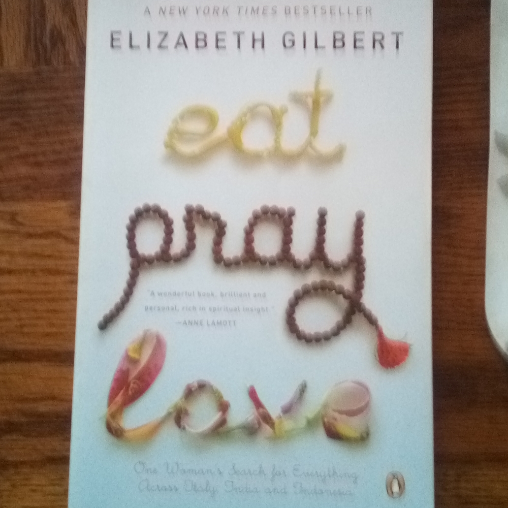 BEV'S BOOKS - Eat Pray Love soft cover